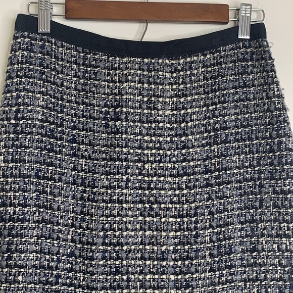 J Crew | Black Gray Knobby Boucle Tweed Knit No 2 Pencil Lined Midi Skirt 4P - Picture 4 of 13